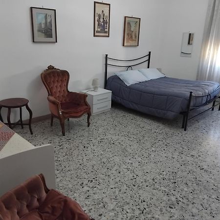 Bed and Breakfast A Casa Di Adele Caserta Exterior foto